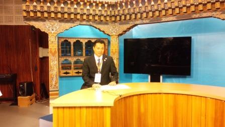 ブータンの新聞社、TV局、ラジオ局に訪れる